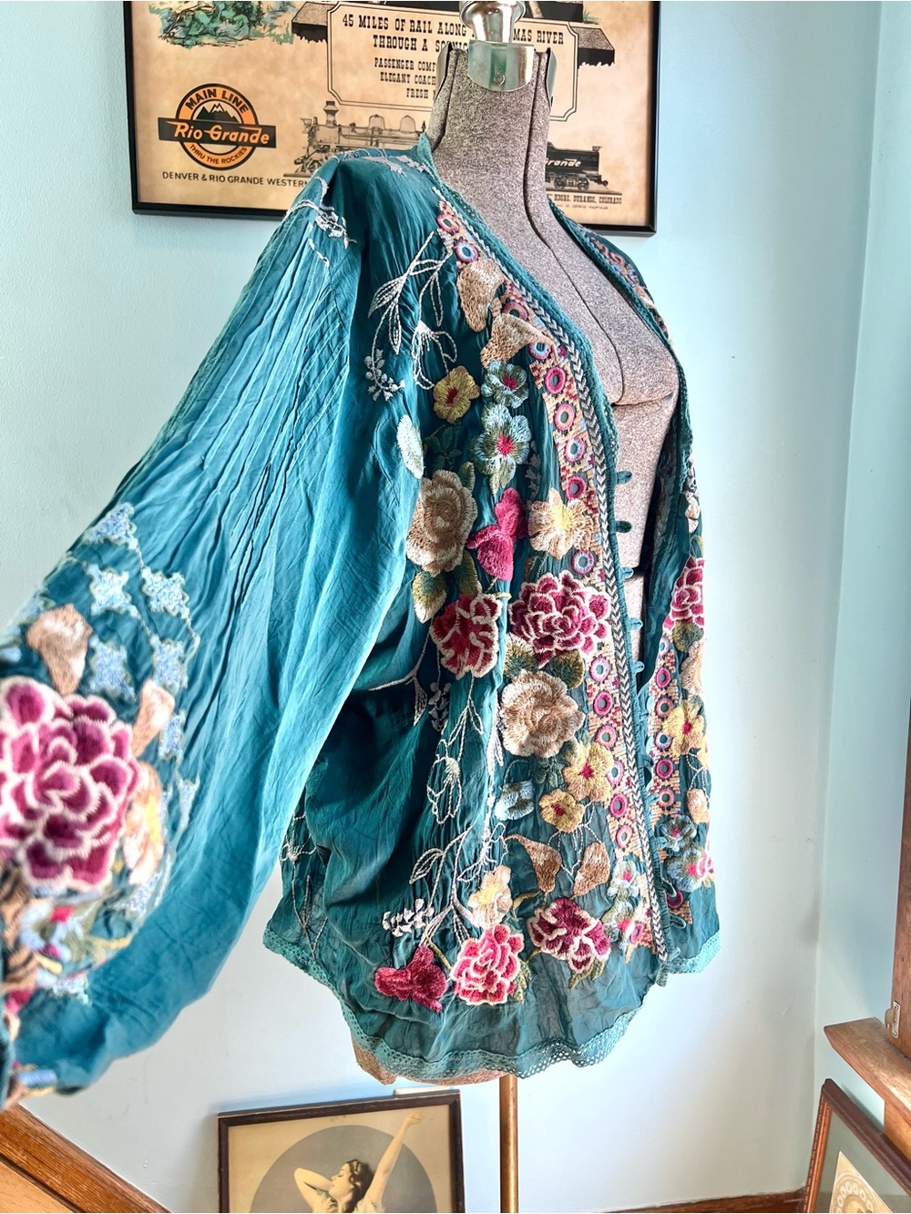 Johnny Was Embroidered Teal Floral Kimono